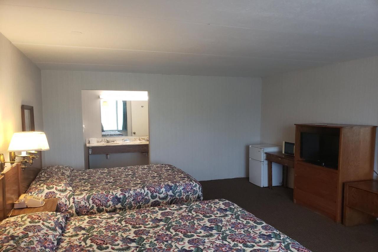 Oyo Hotel Whitely City Hwy 27 Ky Whitley City Buitenkant foto