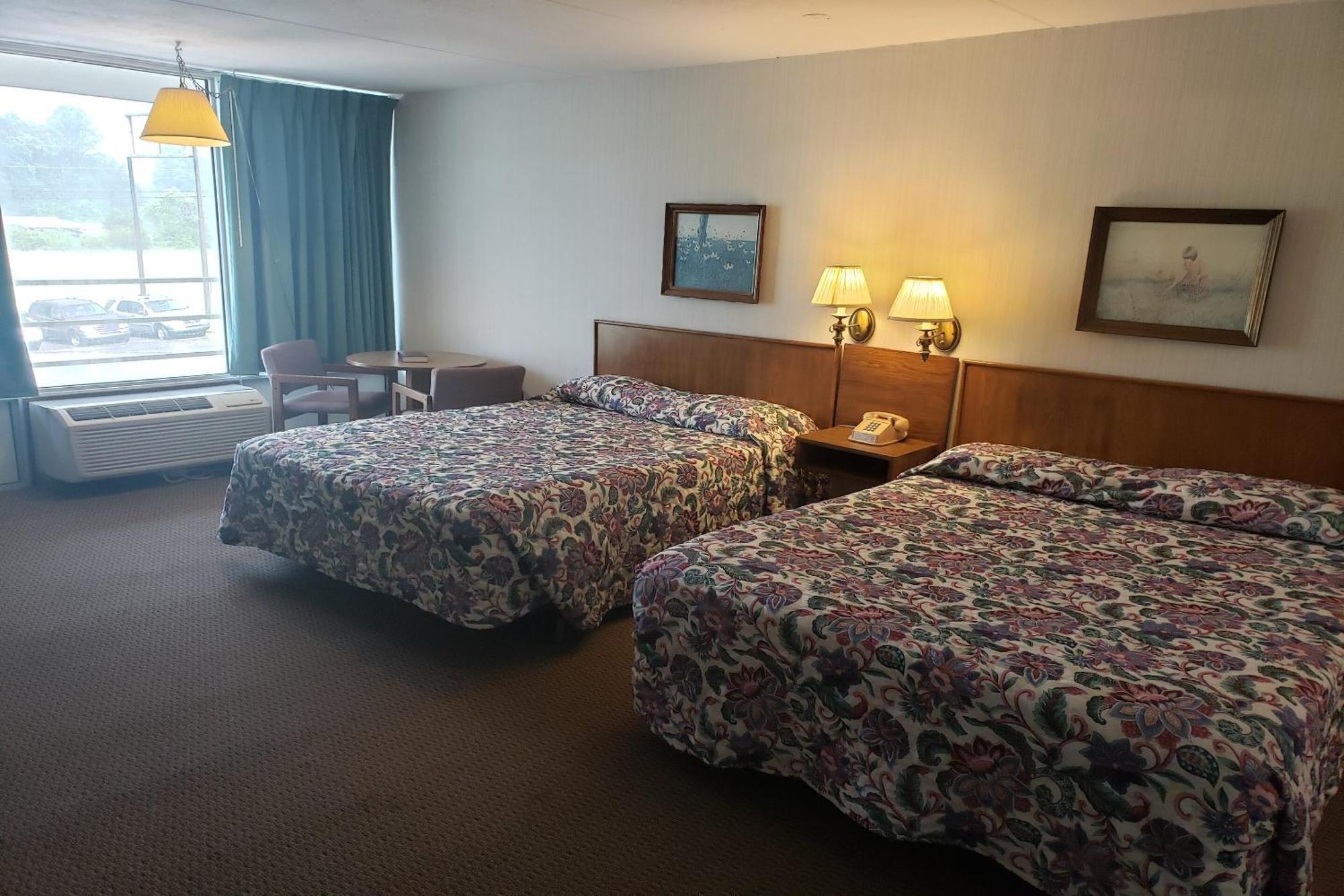 Oyo Hotel Whitely City Hwy 27 Ky Whitley City Buitenkant foto